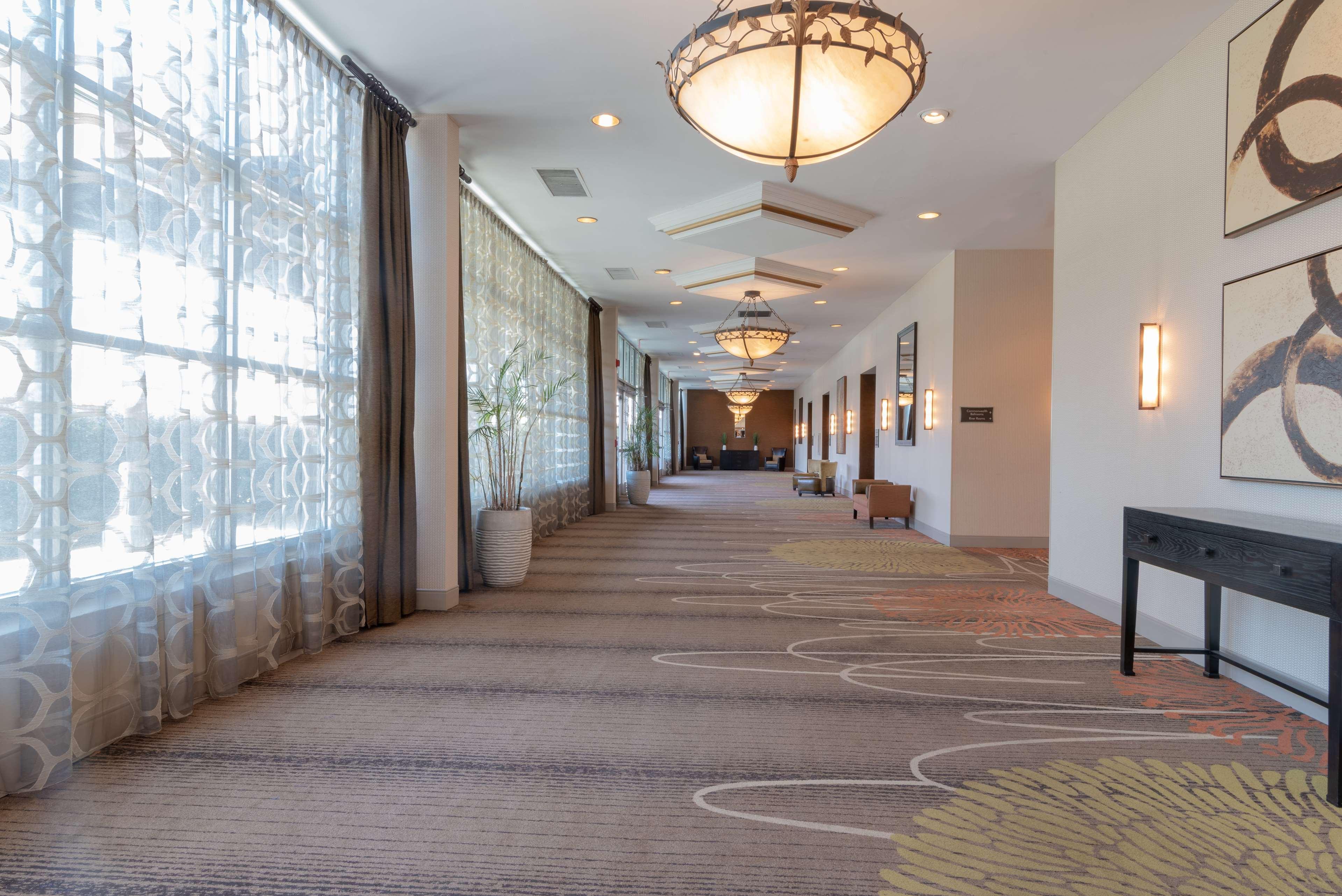 Hotel Doubletree By Hilton Norfolk Airport Exterior foto